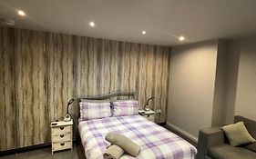 Airport Tavern Accommodation